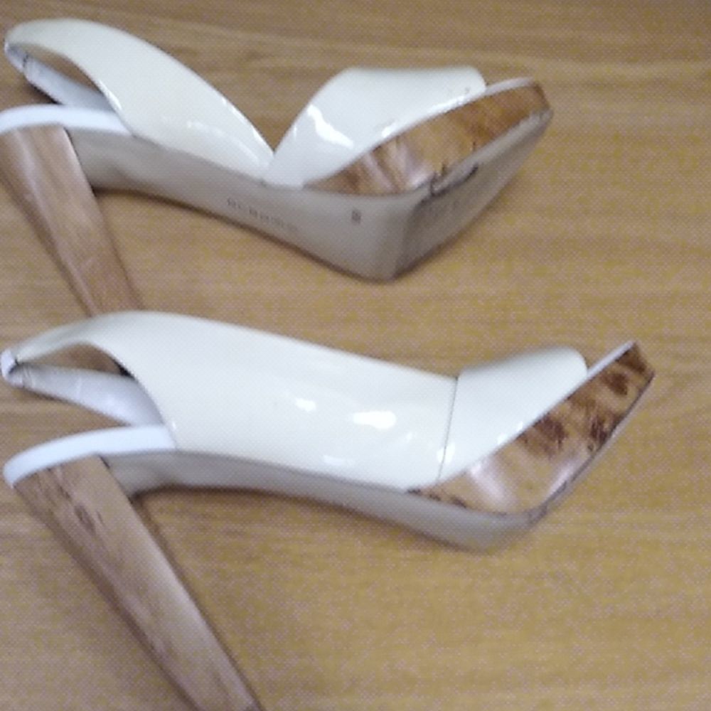 BCBGIRL SIZE 8.5 High Heel Shoes Cream color wood grain heels - Picture 6 of 10